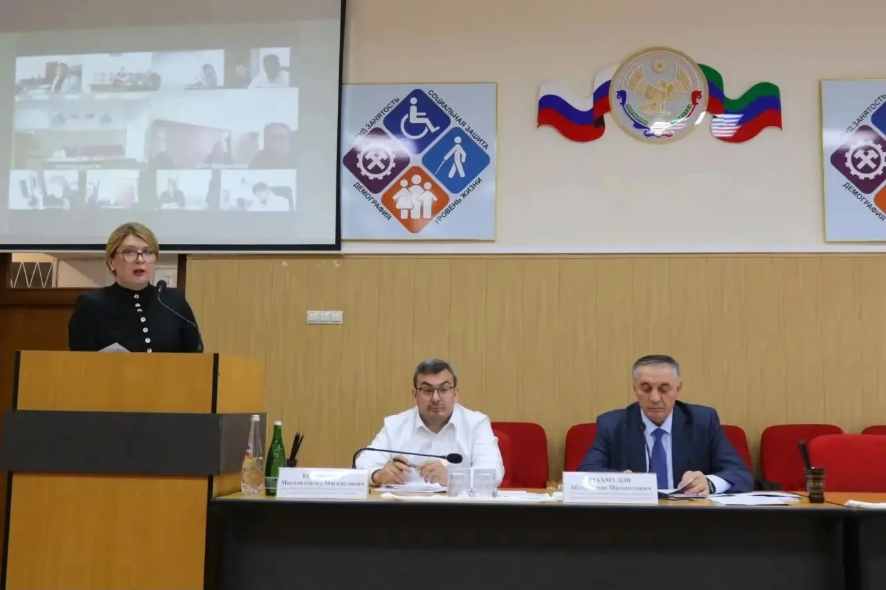 В Дагестане стало на 927 детей-сирот меньше