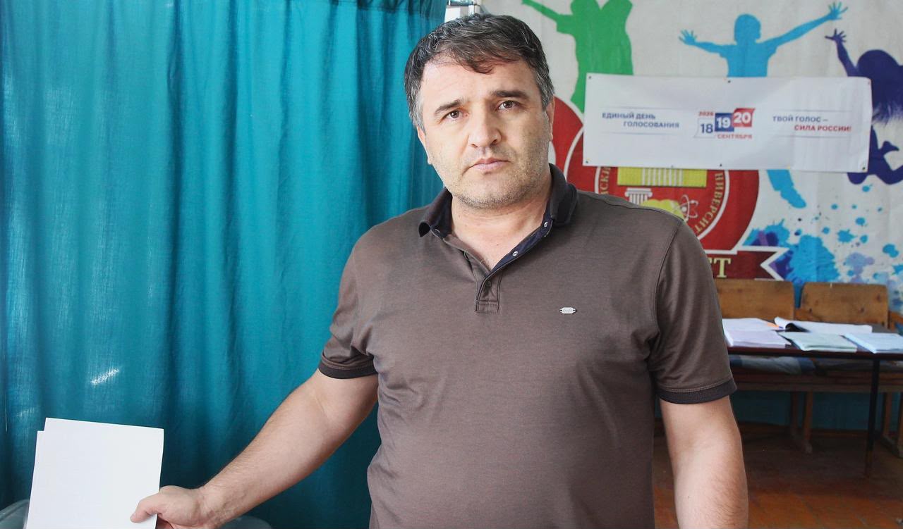 Писатель Гамзат Изудинов проголосовал в Гумбете