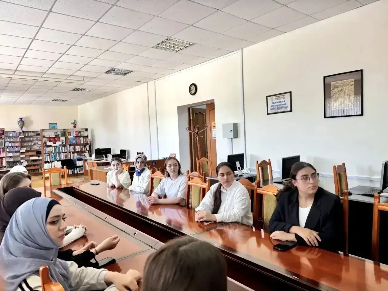 В Фундаментальной библиотеке ДГПУ прошёл лингвистический час