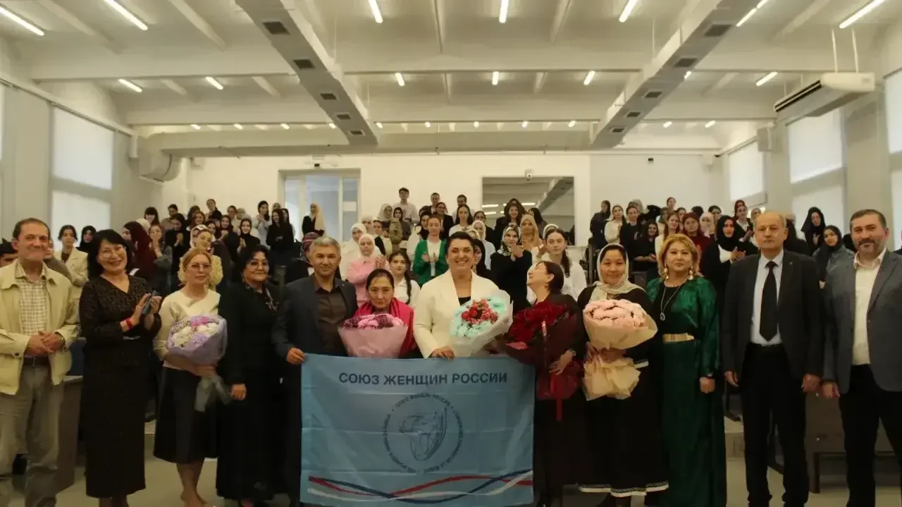 В Гамзатовском университете чествовали народную писательницу Дагестана Бийке Кулунчакову