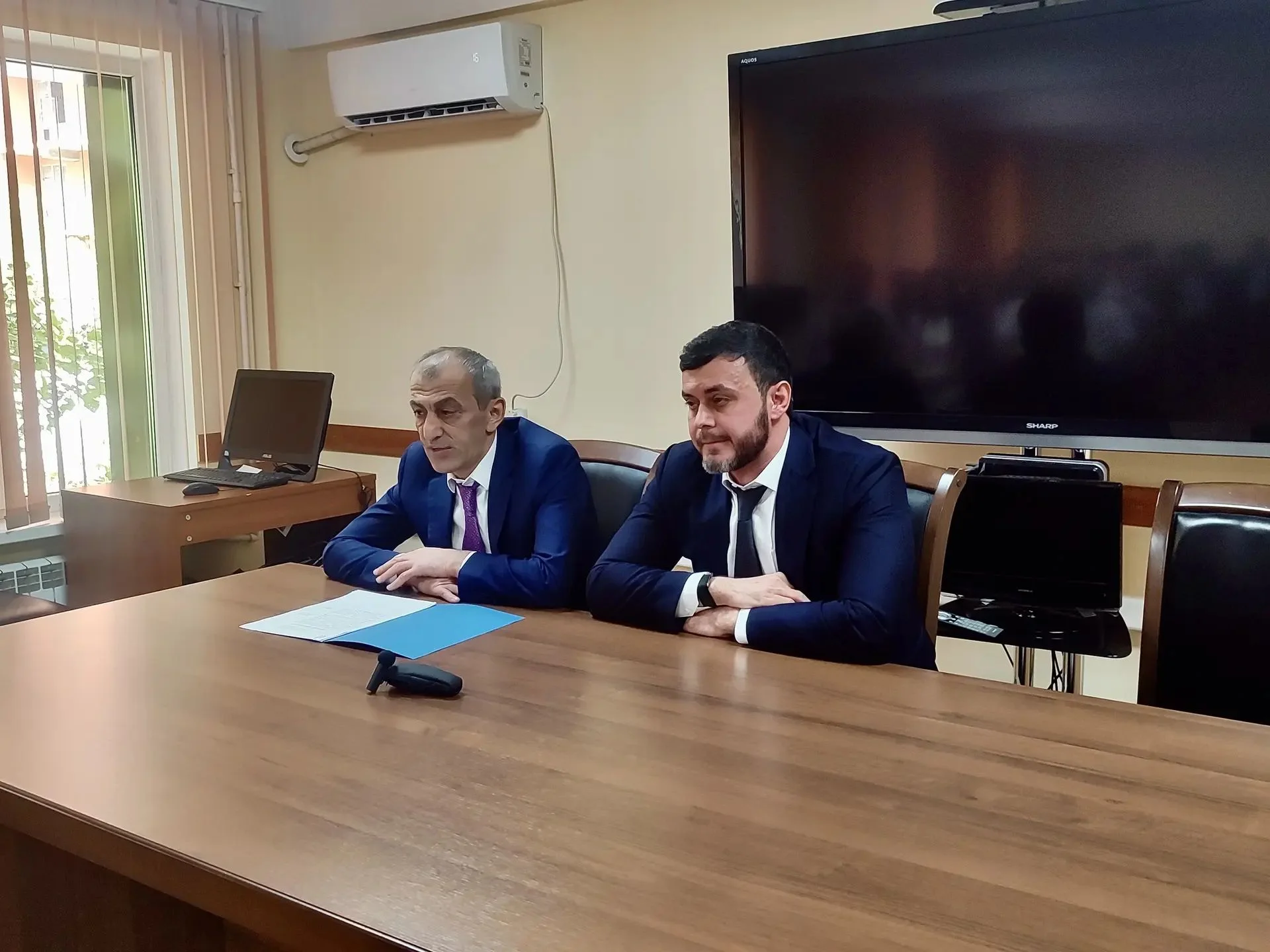 Коллектив Министерства промышленности и торговли Дагестана познакомился с новым руководителем